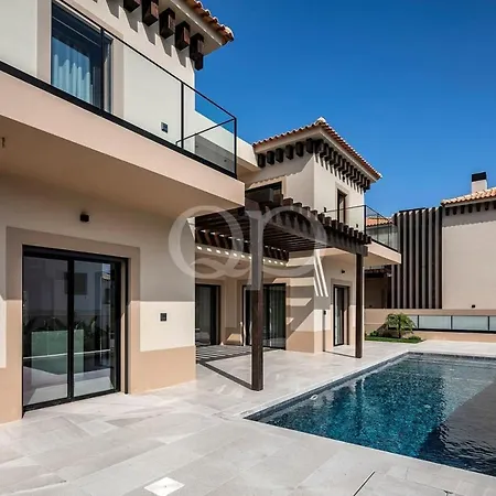 Luxury Beachside Villa